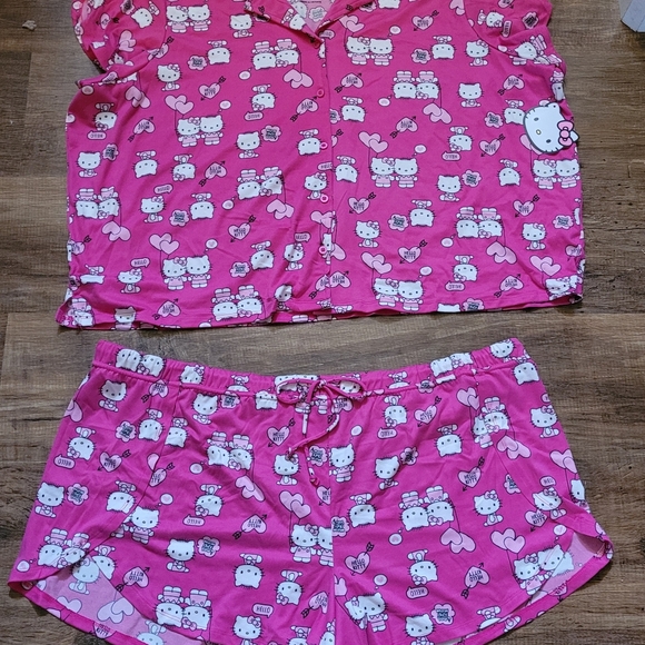 New Hello Kitty Valentine's Day pajamas pajama set shorts 2025 Sanrio 2X - Picture 5 of 6